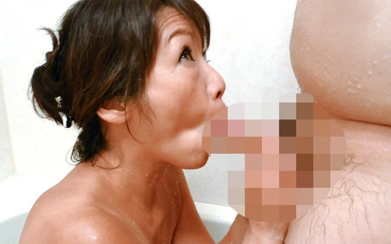 美熟女のフェラ